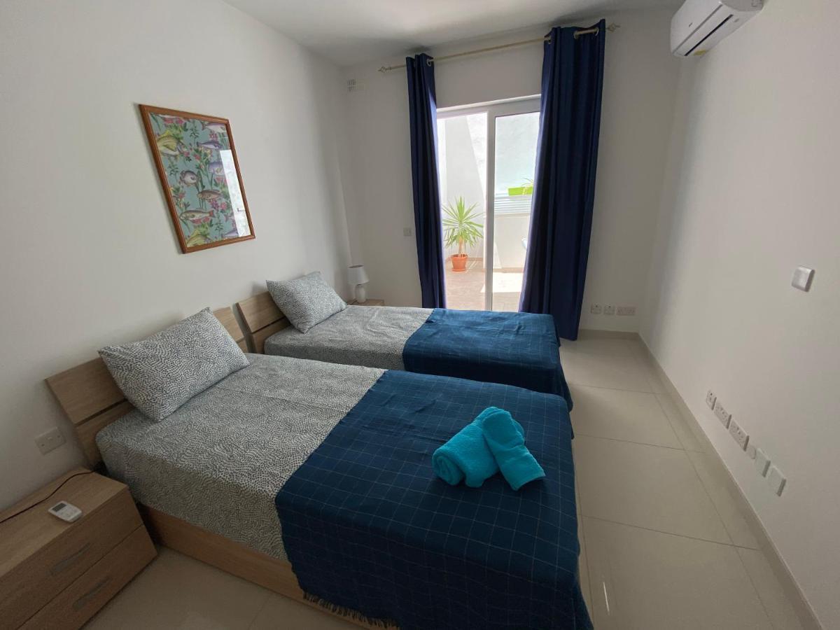 Sunshine Apartments Mellieha - Modern Three Bedroom Ground Floor Apartment With Yard Kültér fotó